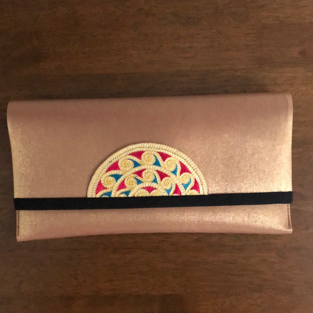EMBROIDERY CLUTCH